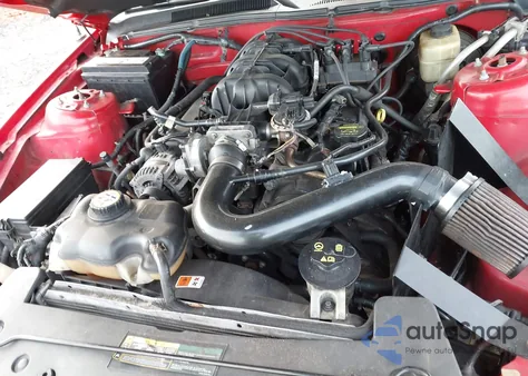 2008 Ford Mustang V6 Deluxe/V6 Premium from USA, damaged, VIN 1ZVHT84N685188369